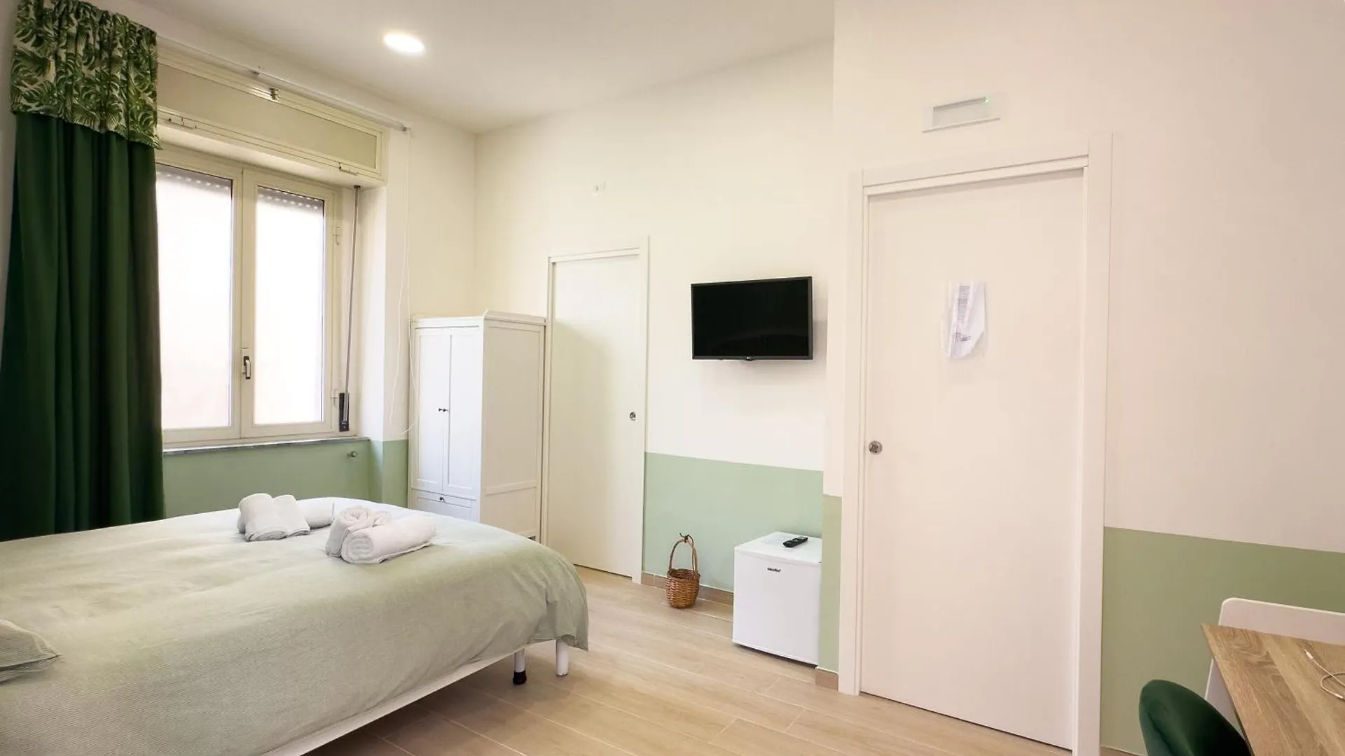 Hotel Real Poggio à Naples 0*,