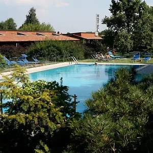 https://golf-hotel.it-lombardy.com