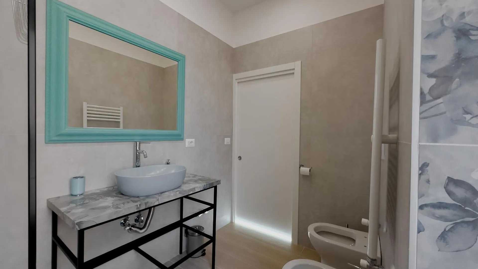 Real Poggio Hotel Napoli 0*,  Italien